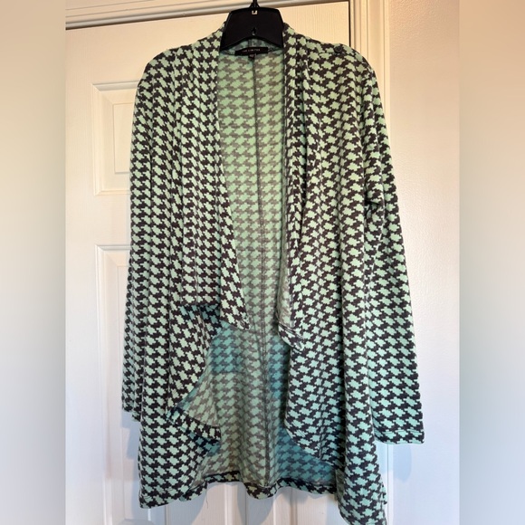 The Limited patterned sweater women’s size large - Picture 3 of 4